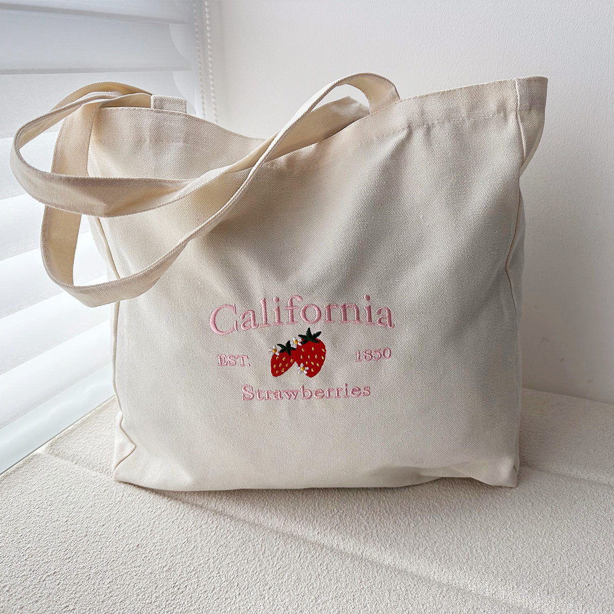 Street Fashion California - Kaliforniya EST.1850 çilek Vintage işlemeli kadınlar