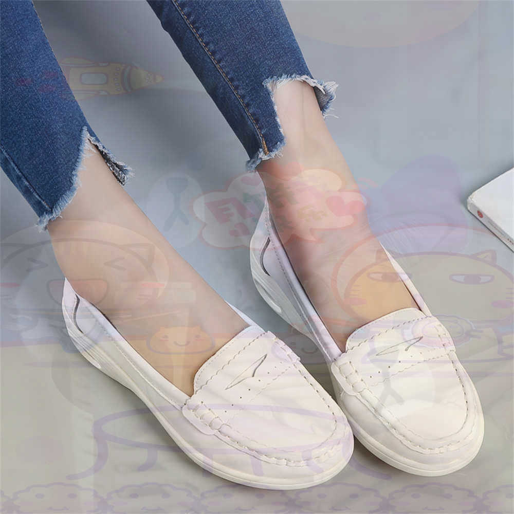 Guangzhou Street Fashion - Yumuşak Slip-on Bayan Büyük Boy Ayakkabı